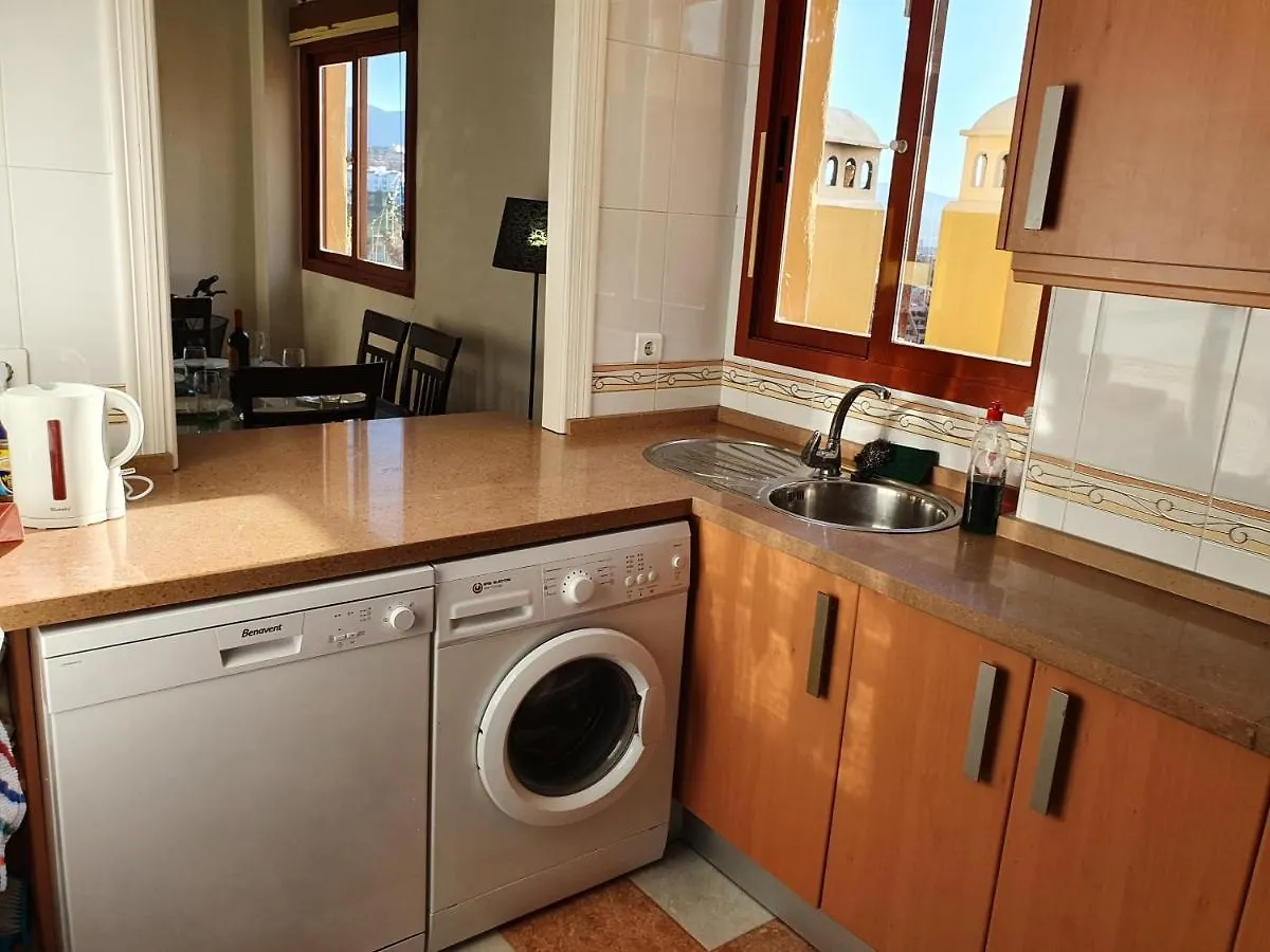3 Bed Penthouse - Sleeps 8 - Pool - Sea View Lägenhet Manilva