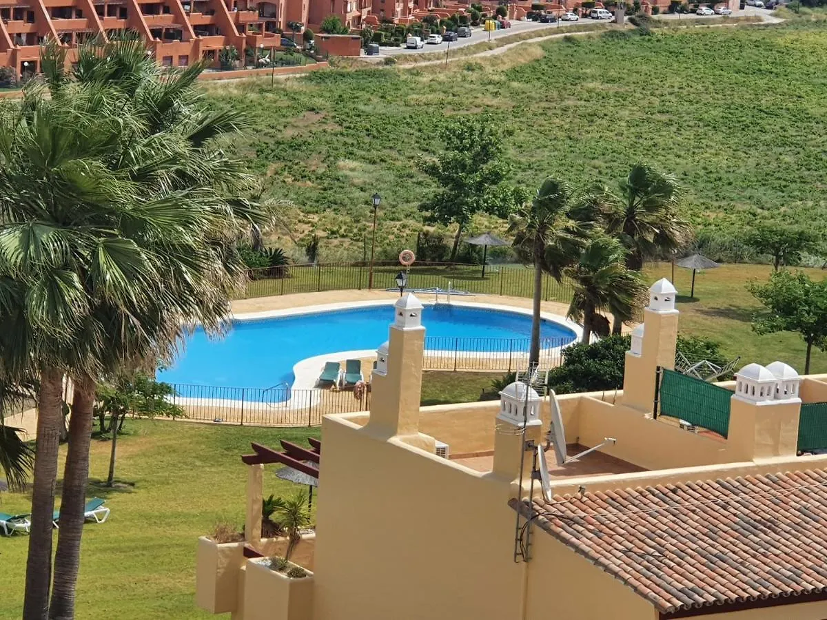 3 Bed Penthouse - Sleeps 8 - Pool - Sea View Lägenhet Manilva