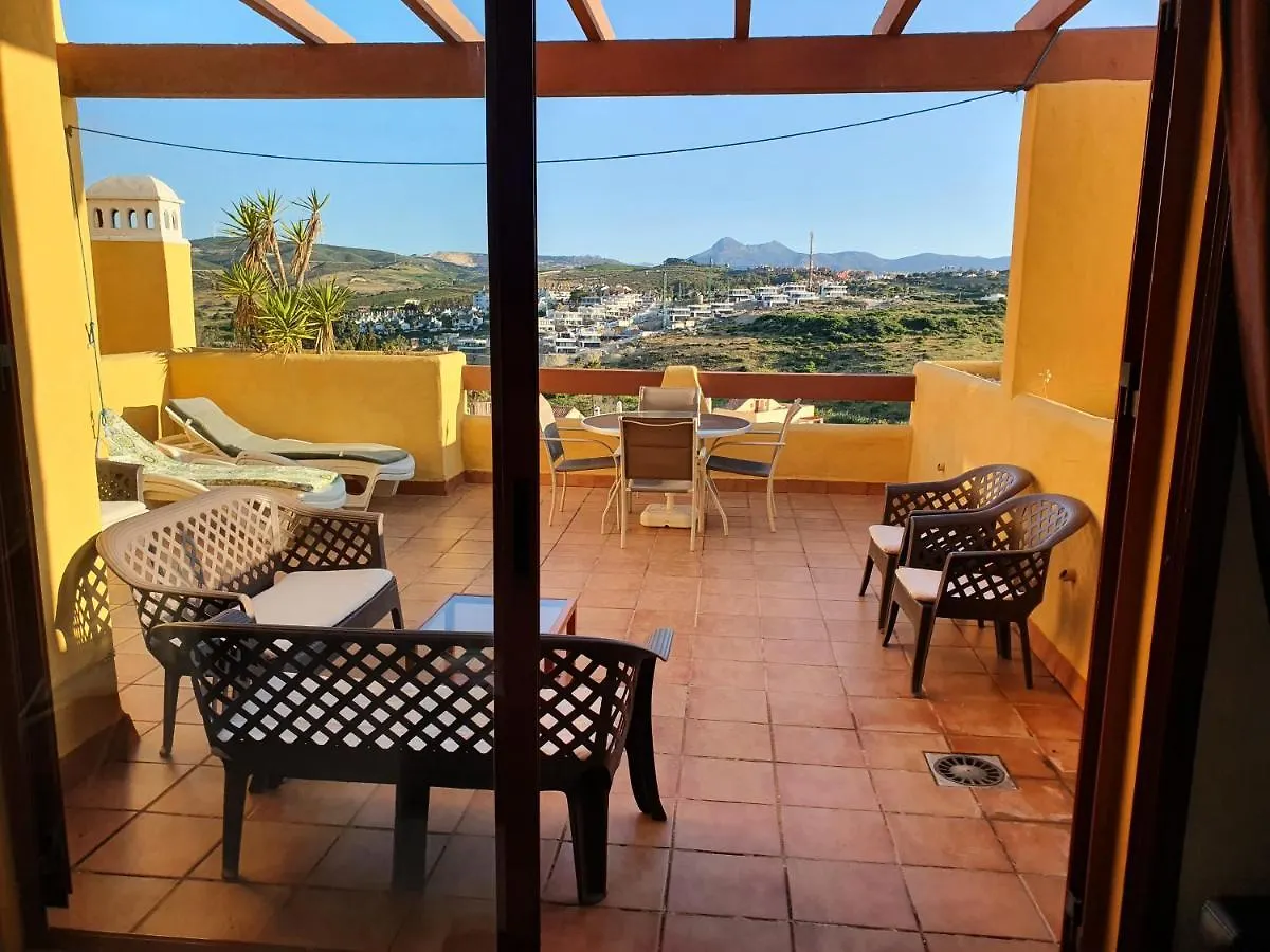3 Bed Penthouse - Sleeps 8 - Pool - Sea View Lägenhet Manilva 0*,  Spanien